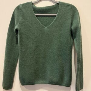 Cashmere Green V-Neck Sweater